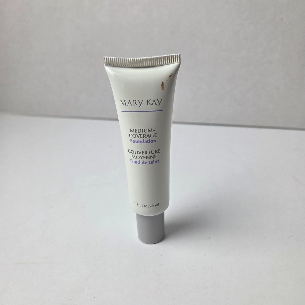 Mary Kay Medium Coverage Foundation 1 fl. oz. Beige 300 Gray Cap 355800 - NOS